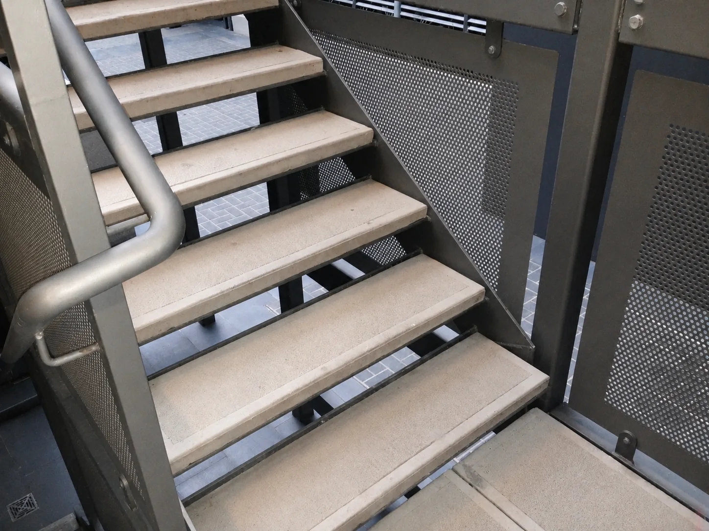 Commercial staircase